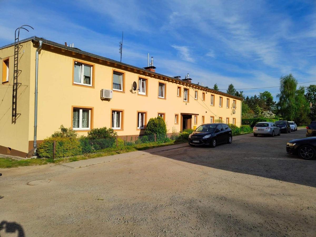 Pokoj Z Prywatna Lazienka Na Korytarzu Wysoka Przy Jeziorze Bielawa  Exterior foto