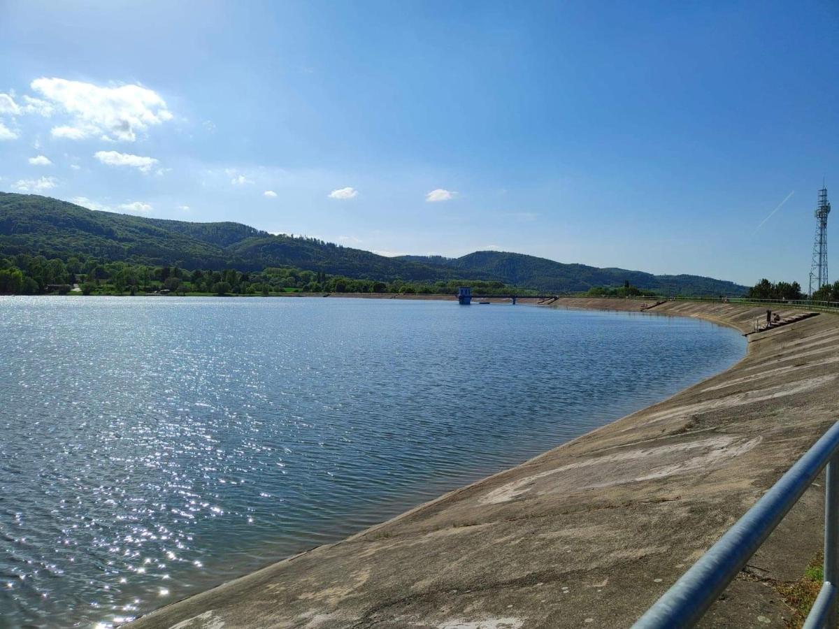 Pokoj Z Prywatna Lazienka Na Korytarzu Wysoka Przy Jeziorze Bielawa  Exterior foto